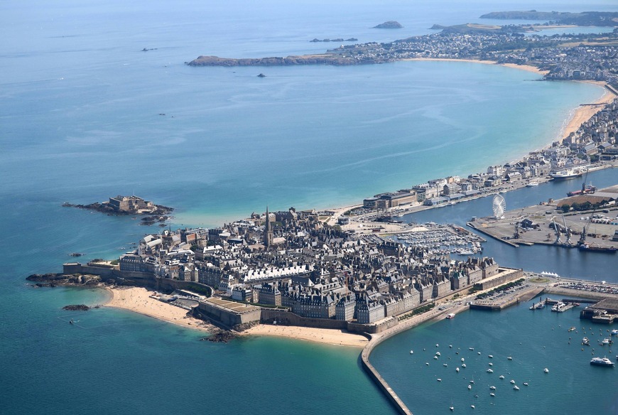 vue aerienne de saint-malo